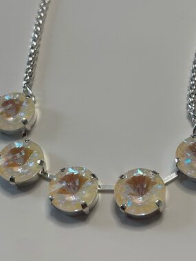 Sparkling Crystal Necklace - Iridescent White